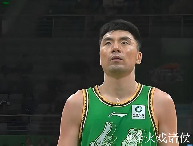 杨鸣赛后坦诚点名李晓旭，辽宁大胜广厦彰显团队力量